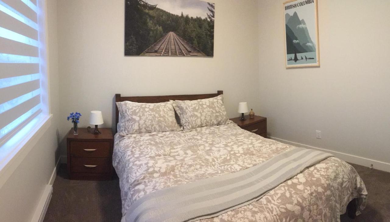 Mollys Cottage-The Suite On Vancouver Island Near Yyj Airport And The Wa And Bc Ferries North Saanich エクステリア 写真